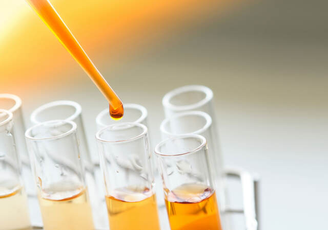 Equipment and glassware for test product extraction and orange color solution