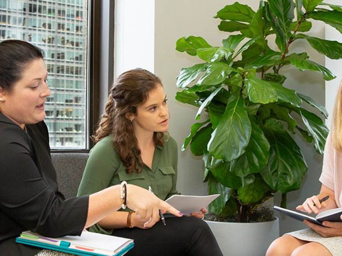 People consulting in a meeting room.